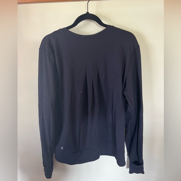 Lululemon • Black Long Sleeve - Picture 2 of 5